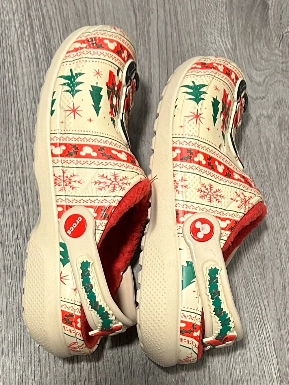 Disney Mickey Mouse Santa Christmas Lined Crocs Youth Sz 2 Unisex